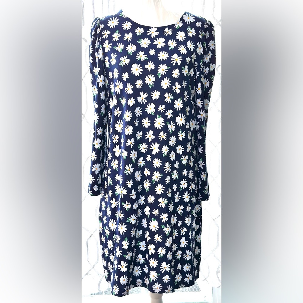 New old navy 62% rayon, 16% polyester, 2% spandex